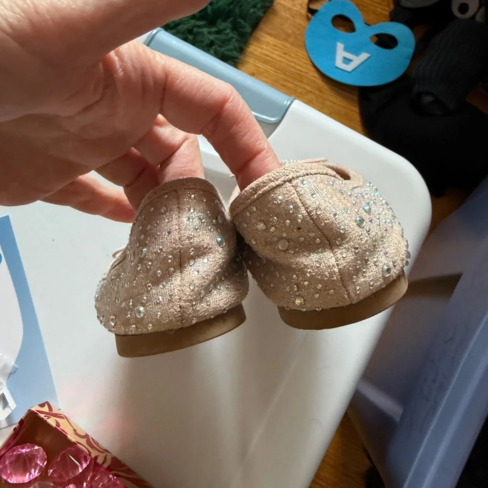 Nordstrom Rack Girls Rose Gold Sparkly Flats Size 13